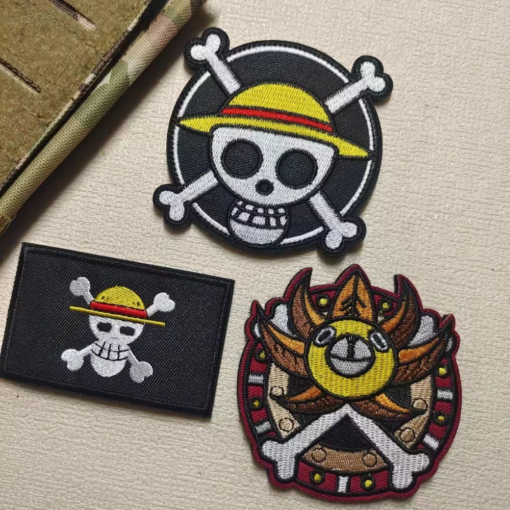 One Piece Badg Cartoon mouwpat - Velcro Sew On recensie en prijs